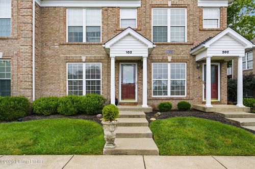 102-6015 Wooded Creek Dr, Louisville, KY, 40291 | Card Image