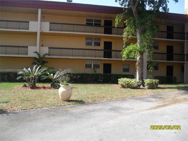 b110 - 3490 Foxcroft Rd, Condo with 2 bedrooms, 2 bathrooms and null parking in Miramar FL | Image 37