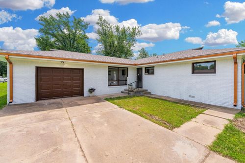 409 N Woodlawn St, Wellington, KS, 67152-2824 | Card Image