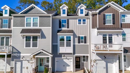 9-221 Pond View Ct, Fuquay-Varina, NC, 27526-4097 | Card Image