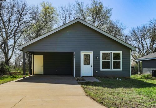 902 Cedar St, Commerce, TX, 75428-2214 | Card Image