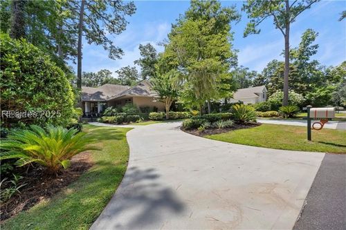 37 Queens Way, Hilton Head Island, SC, 29928-5018 | Card Image