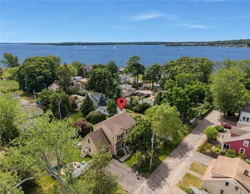 80 Preston Dr, Warwick, RI, 02886-9048 | Card Image