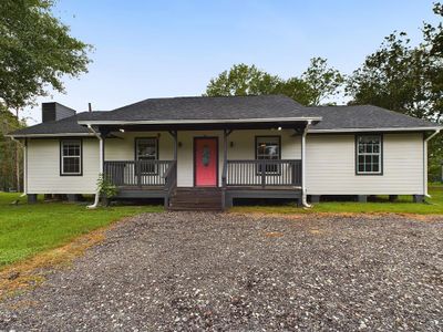 240 Mae Plaster Drive, House other with 3 bedrooms, 2 bathrooms and null parking in Cleveland TX | Image 2