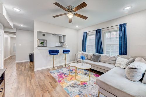 apt-2-2720 Truxillo St, Houston, TX, 77004-5420 | Card Image