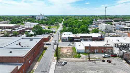 225 E Houston St, Sherman, TX, 75090-5934 | Card Image