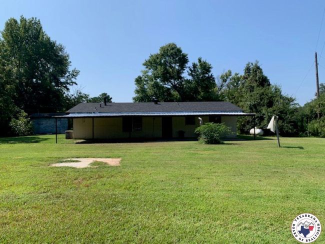 70 County Road 4224, House other with 3 bedrooms, 1 bathrooms and null parking in Simms TX | Image 23