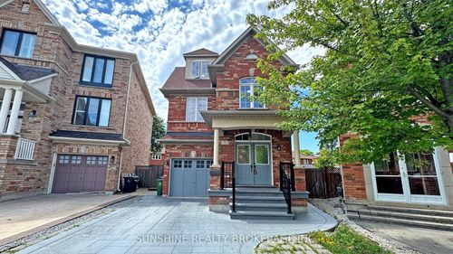 54 Wyper Sq, Scarborough, ON, M1S0B3 | Card Image