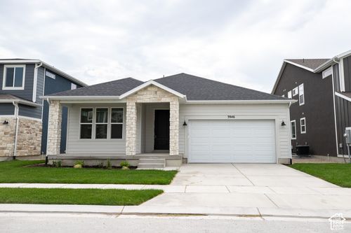152-3946 N Christopher St, Eagle Mountain, UT, 84005-3041 | Card Image