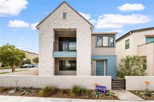 229 Sawbuck, Irvine, CA, 92618-1422 | Card Image
