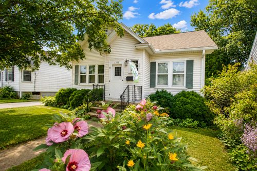 1705 W 2nd Street, Dixon, IL, 61021 | Card Image