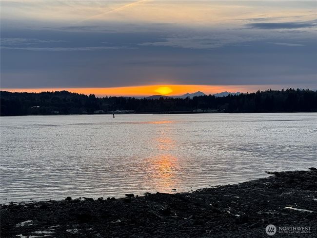 From the beach get stunning sunset views, providing a breathtaking backdrop for enjoying the evening sky and creating memorable moments. | Image 4