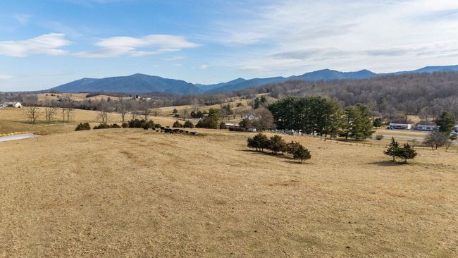 32 Lee Hwy N, Home with 0 bedrooms, 0 bathrooms and null parking in RAPHINE VA | Image 12