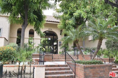 63-1711 Grismer Ave, Burbank, CA, 91504-3724 | Card Image