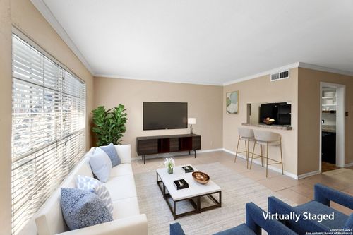303a-8401 N New Braunfels, San Antonio, TX, 78209 | Card Image