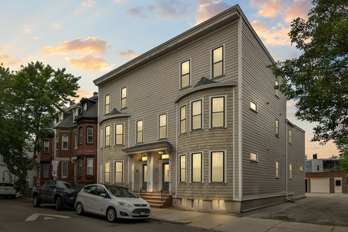 apt-1-870 E 4th St, Boston, MA, 02127-3246 | Card Image