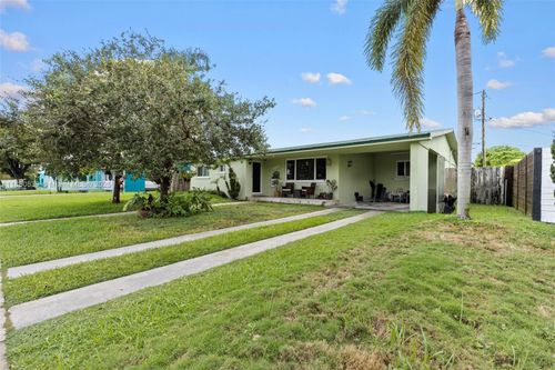 1866 Nw 8th Ter, Homestead, FL, 33030-4054 | Card Image