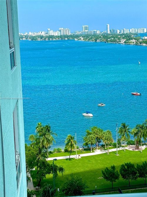 apt-1505-1900 N Bayshore Dr, Miami, FL, 33132-3007 | Card Image