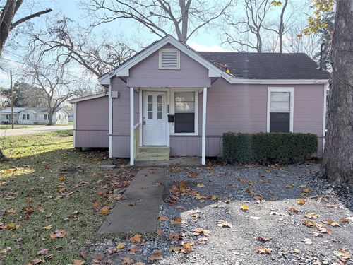 608 E 4th St, Sweeny, TX, 77480-2520 | Card Image