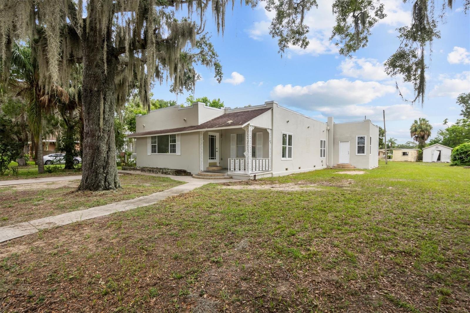 Seminole Ave, Lake Wales, FL 33853