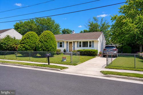 205 Eagon Ave, EGG HARBOR TOWNSHIP, NJ, 08234-9526 | Card Image