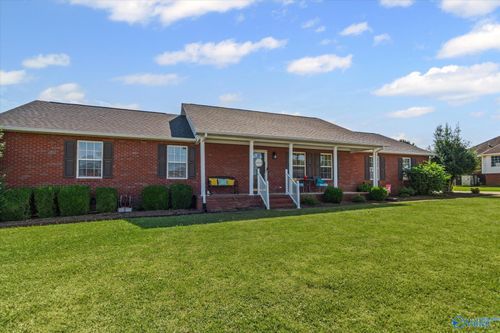 1709 Lillian Dr, Athens, AL, 35611-5416 | Card Image