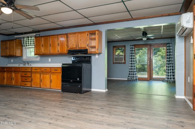 121 Dee Runion Rd, House other with 2 bedrooms, 2 bathrooms and null parking in Jonesborough TN | Image 11