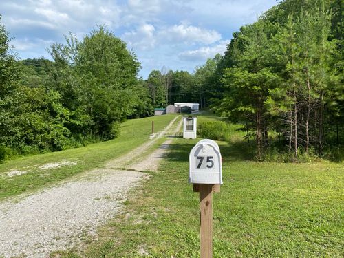 75 Walnut Rd, Lily, KY, 40740-3256 | Card Image