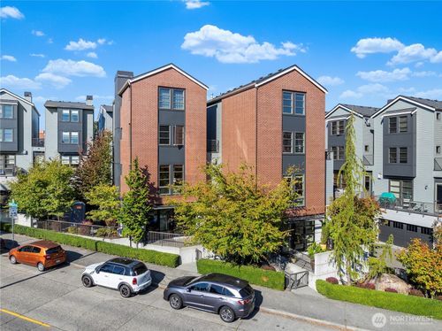 2246 Clise Pl W, Seattle, WA, 98199-4022 | Card Image