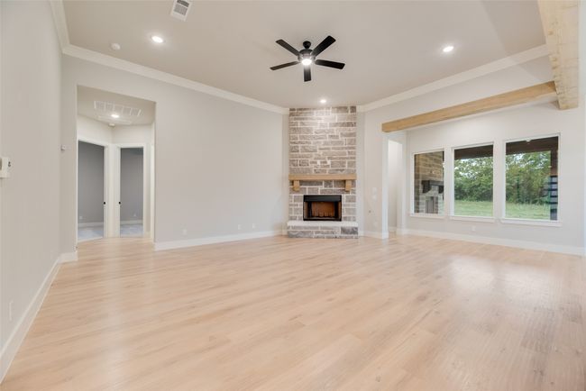 1050 Julian Dr, House other with 4 bedrooms, 3 bathrooms and null parking in Van Alstyne TX | Image 7