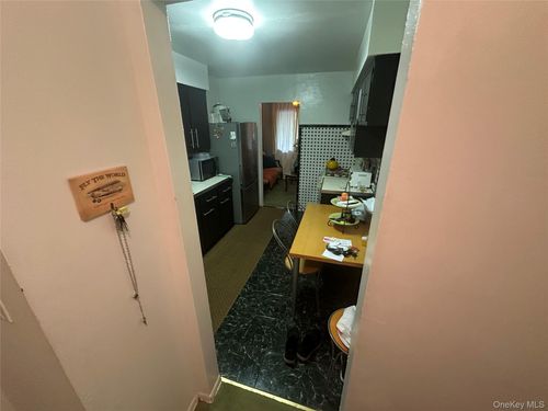b9-260 N Main St, Spring Valley, NY, 10977-4015 | Card Image