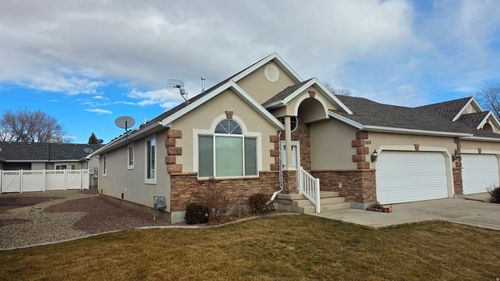 268 Mountain Green Cir, Roosevelt, UT, 84066-2765 | Card Image