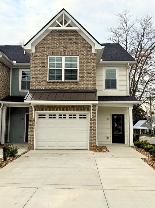 35-213 S High St, Mcminnville, TN, 37110-3390 | Card Image
