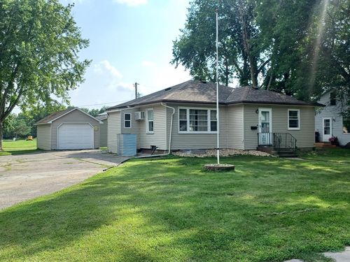 501 W 10th St, Morris, MN, 56267-1709 | Card Image