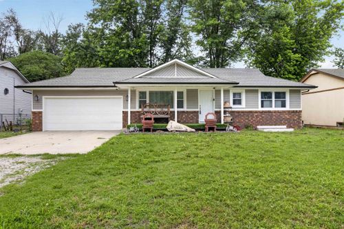921 E 43rd St S, Wichita, KS, 67216 | Card Image