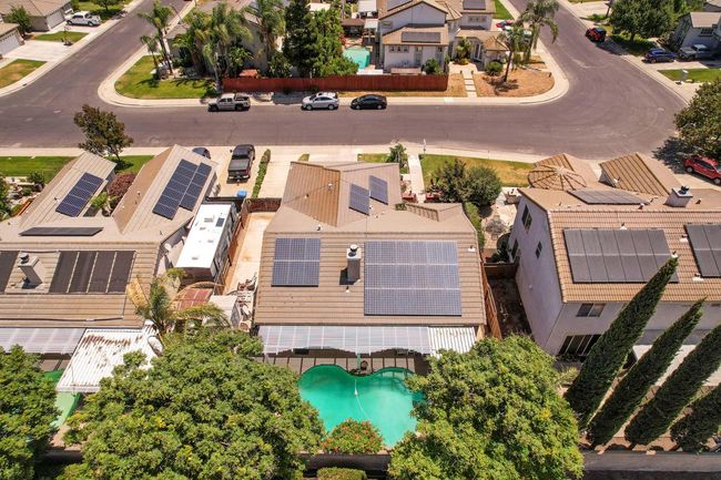 573 Fribourg Ln, House other with 3 bedrooms, 2 bathrooms and null parking in Manteca CA | Image 41