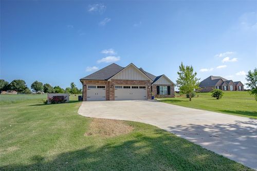 2711 Peregrine Drive, Blanchard, OK, 73010 | Card Image