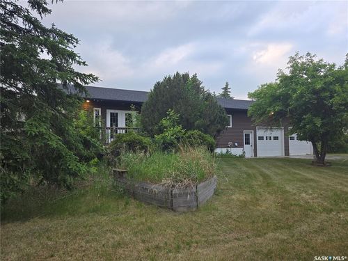 610 Alma Ave, Forget, SK, S0C | Card Image