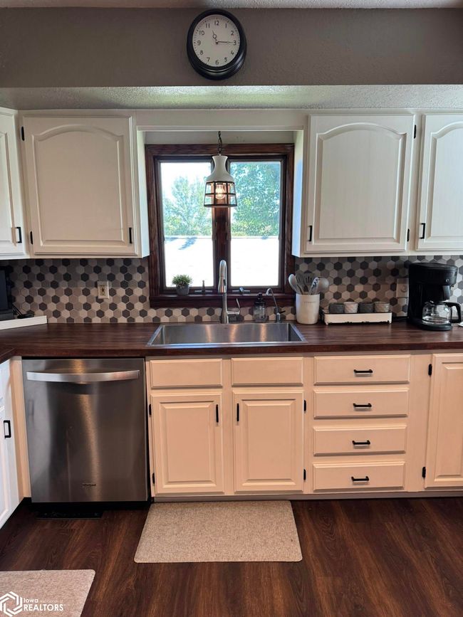 2017 N West St, House other with 3 bedrooms, 2 bathrooms and null parking in Carroll IA | Image 8