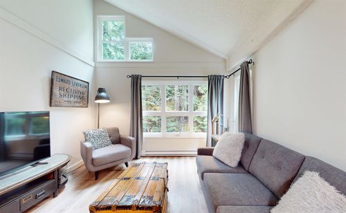 4-2235 Sapporo Dr, Whistler, BC, V8E0B5 | Card Image