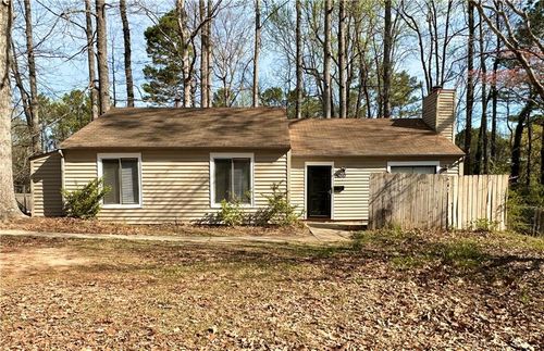 5050 Martins Crossing Rd, Stone Mountain, GA, 30088-1922 | Card Image