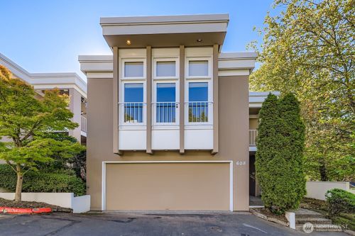 f1-608 Bellevue Way Se, Bellevue, WA, 98004-6633 | Card Image