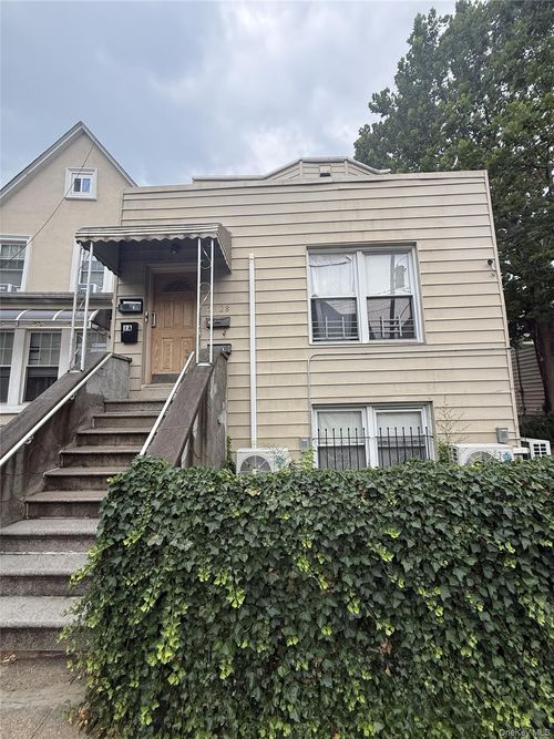 2528 Poplar Street, New York, NY, 10461 | Card Image