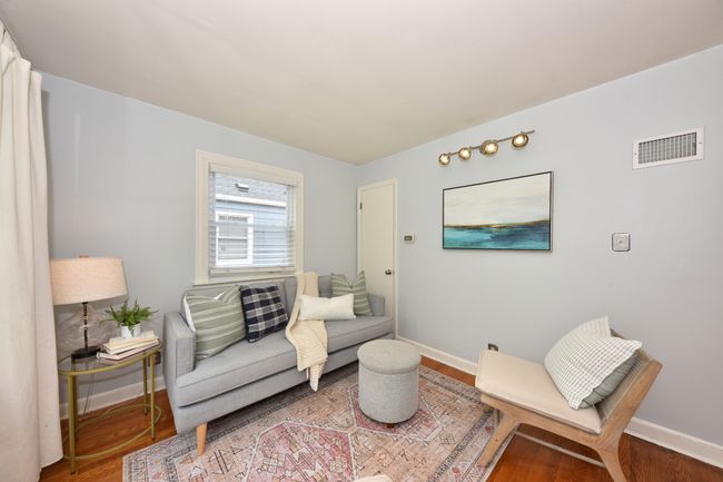 4772 N Diversey Blvd, House other with 3 bedrooms, 1 bathrooms and null parking in Whitefish Bay WI | Image 7