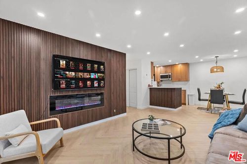 178-4710 Park Granada, Calabasas, CA, 91302 | Card Image