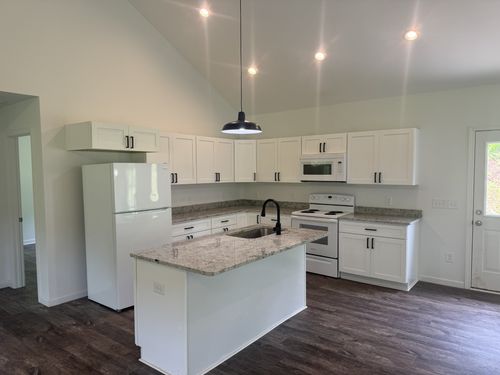 2075 Collier Rd, Lewisburg, TN, 37091-5317 | Card Image
