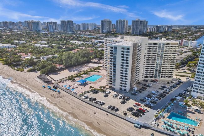 APT-1709 - 3180 S Ocean Dr, Condo with 2 bedrooms, 2 bathrooms and null parking in Hallandale Beach FL | Image 47