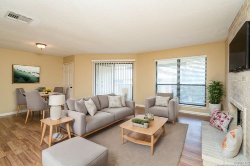 apt-504e-11843 Braesview, San Antonio, TX, 78213-4887 | Card Image