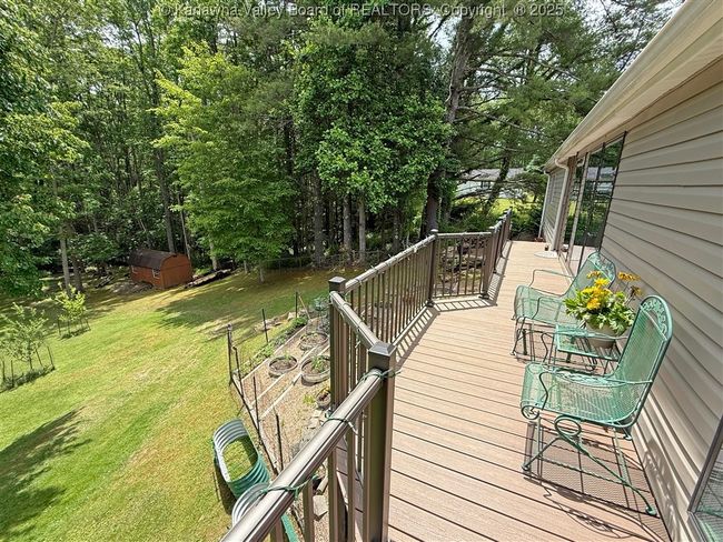 960 Grandview Rd, House other with 4 bedrooms, 3 bathrooms and null parking in Daniels WV | Image 9
