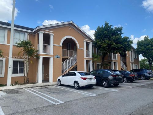 4-17630 Nw 73rd Ave, Hialeah, FL, 33015-6202 | Card Image